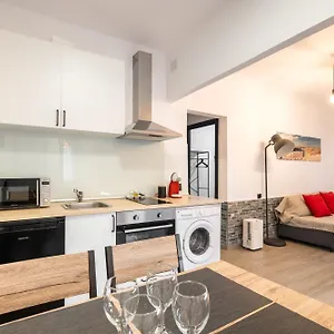 Apartment, Next To The Sea , Premiá de Mar Spanje
